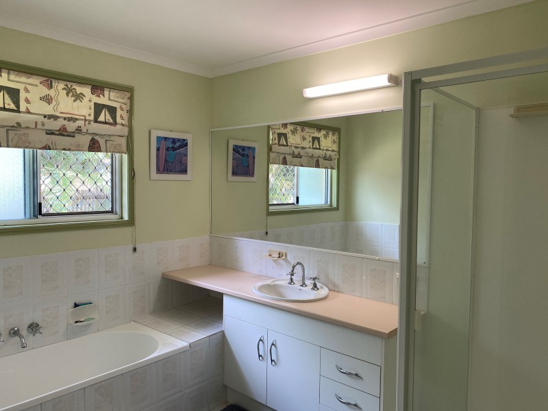 5 Kurana Street, Rainbow Beach QLD 4581