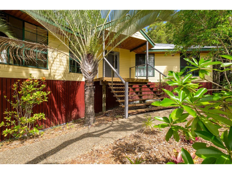 17 Orania Road, Rainbow Beach QLD 4581