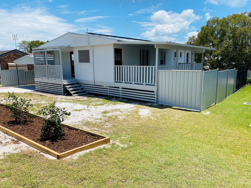 13 MANOOKA DRIVE, Rainbow Beach QLD 4581