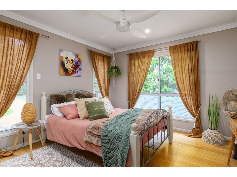 6 Belle Court, Rainbow Beach QLD 4581