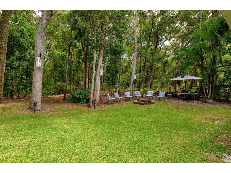 6 Belle Court, Rainbow Beach QLD 4581