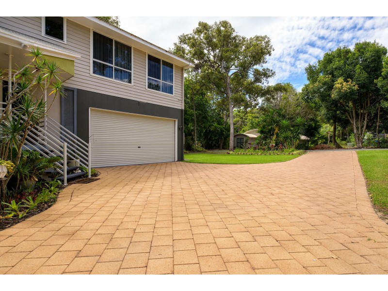 6 Belle Court, Rainbow Beach QLD 4581