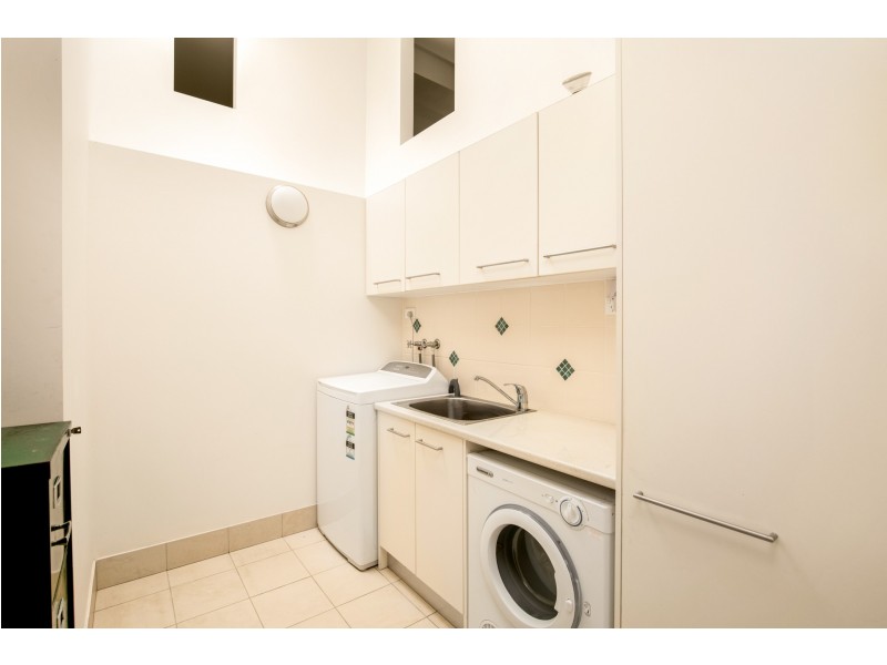 2 Naiad Court, Rainbow Beach QLD 4581