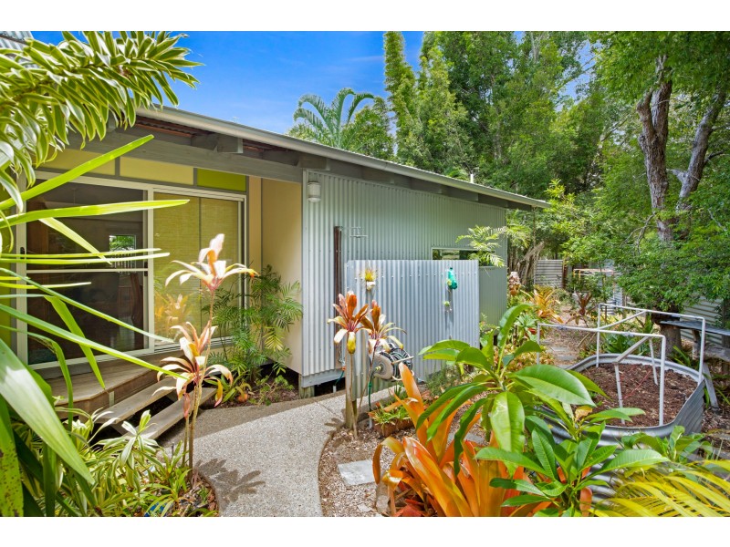 2 Naiad Court, Rainbow Beach QLD 4581