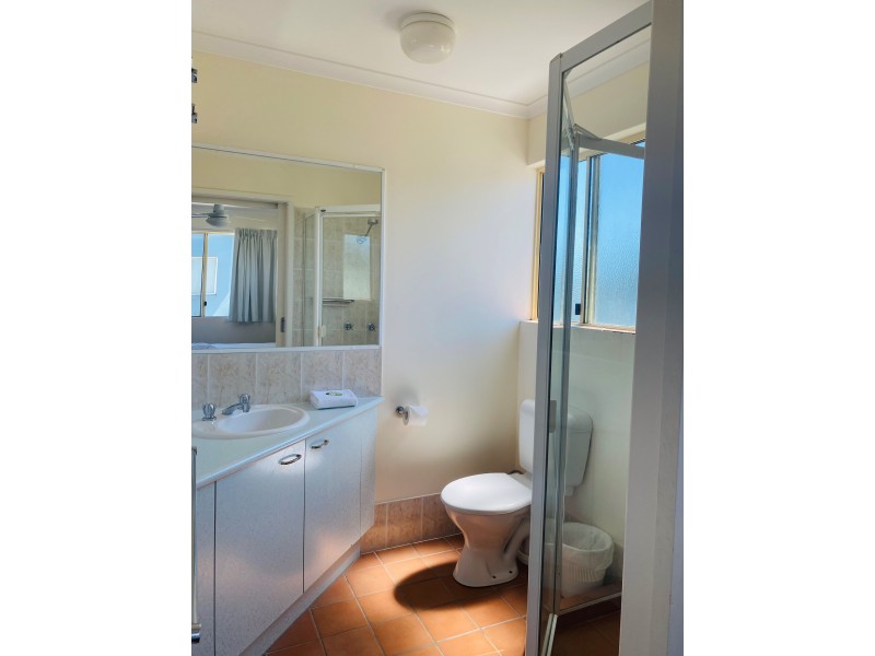 5/2-4 DOUBLE ISLAND DRIVE, Rainbow Beach QLD 4581