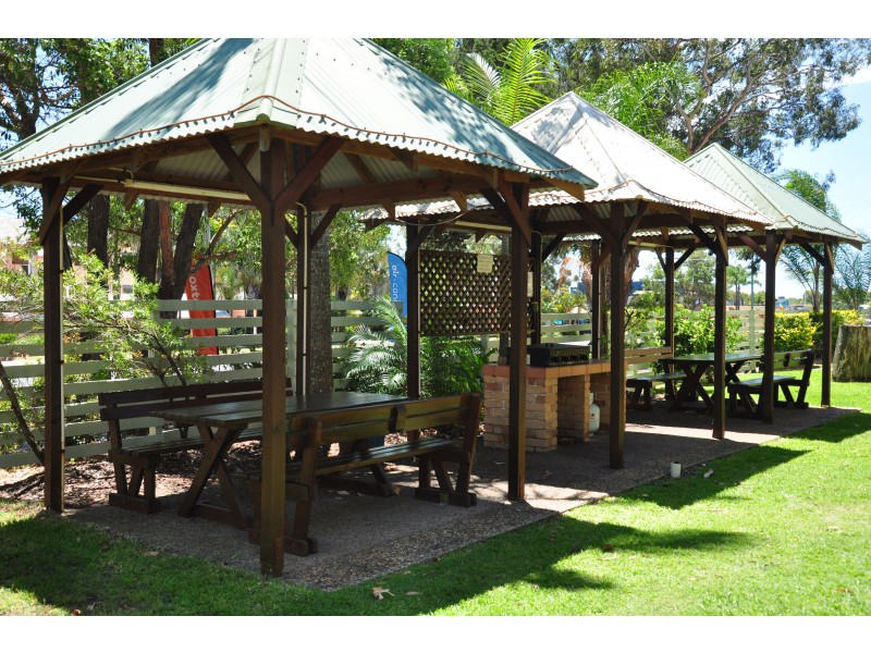 5/2-4 DOUBLE ISLAND DRIVE, Rainbow Beach QLD 4581