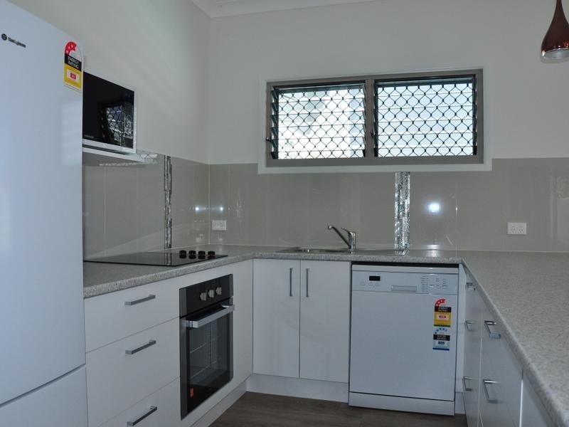 2/14 Spectrum Street, Rainbow Beach QLD 4581