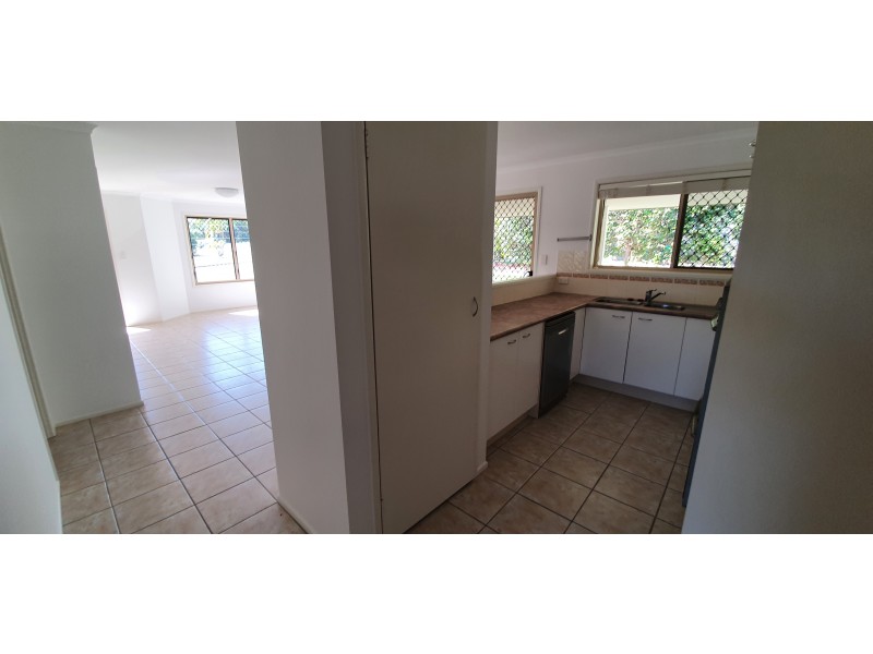 71 Bombala Crescent, Rainbow Beach QLD 4581