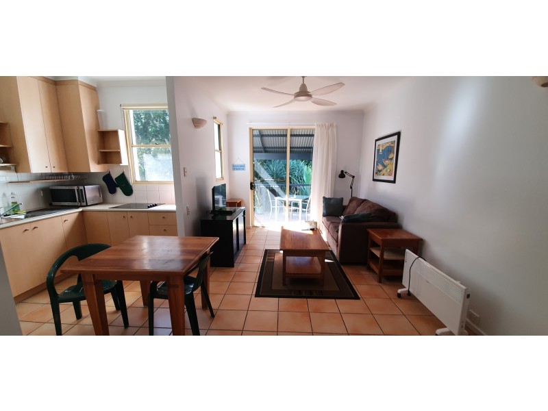 21/15 RAINBOW SHORES DRIVE, Rainbow Beach QLD 4581