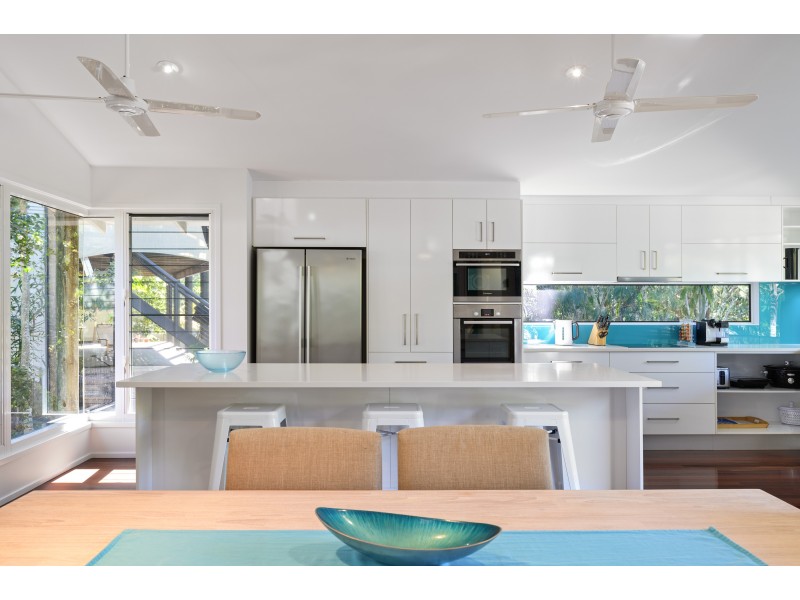 24 Naiad Court, Rainbow Beach QLD 4581