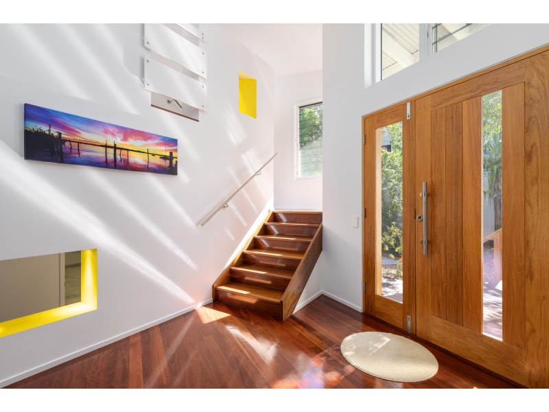 24 Naiad Court, Rainbow Beach QLD 4581