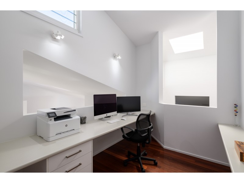 24 Naiad Court, Rainbow Beach QLD 4581