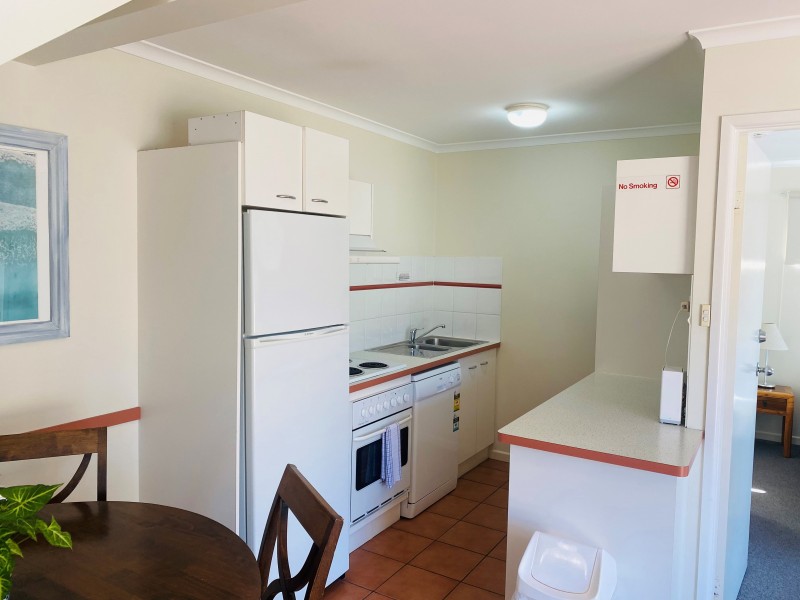 2/2 – 4 Double Island Drive, Rainbow Beach QLD 4581