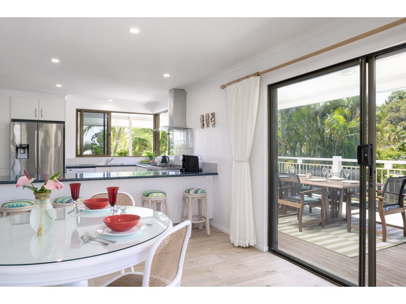 8 LARAPINTA COURT, Rainbow Beach QLD 4581