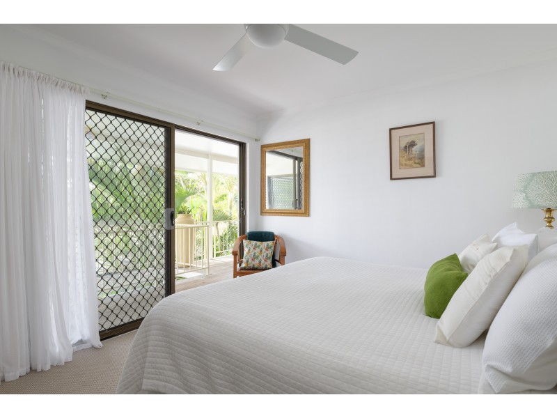 8 LARAPINTA COURT, Rainbow Beach QLD 4581