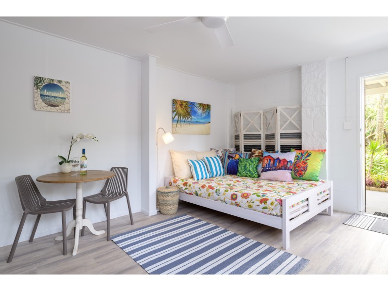 8 LARAPINTA COURT, Rainbow Beach QLD 4581