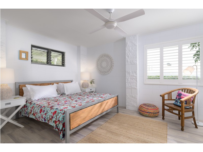 8 LARAPINTA COURT, Rainbow Beach QLD 4581