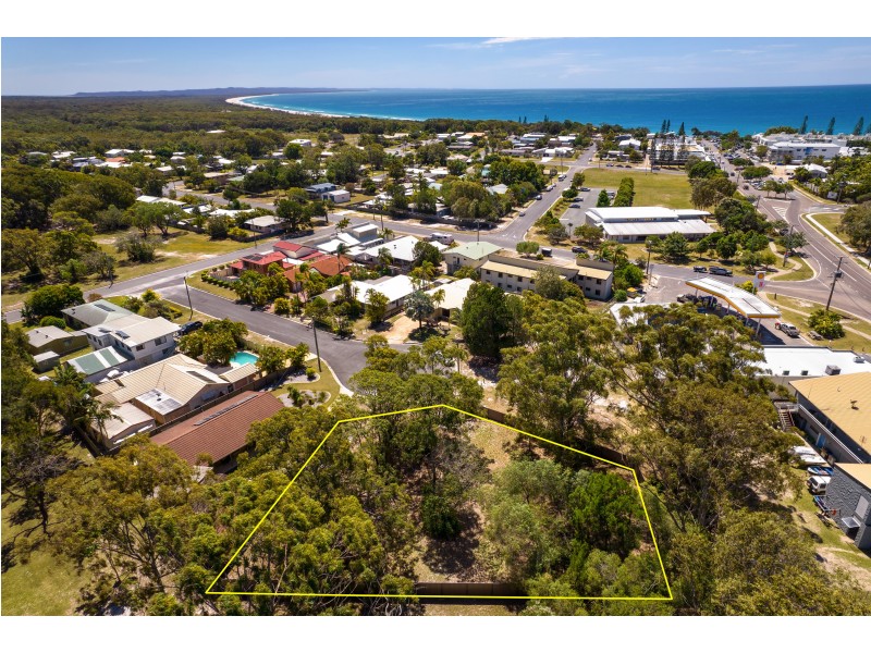 10 Dulkara Court, Rainbow Beach QLD 4581