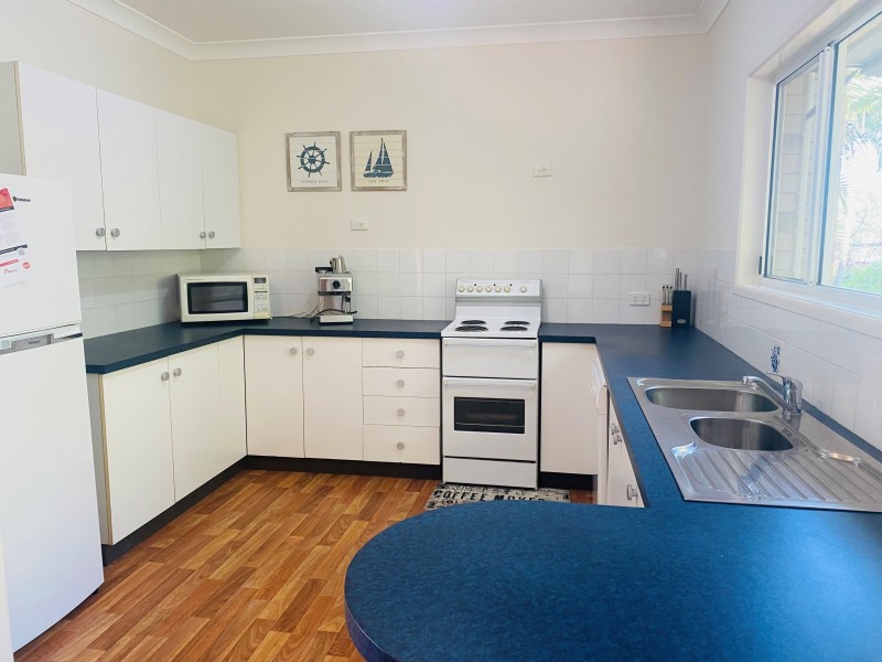 2/100 COOLOOLA DRIVE, Rainbow Beach QLD 4581