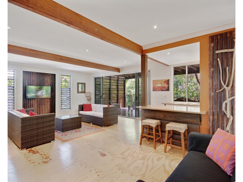 17 Naiad Court, Rainbow Beach QLD 4581