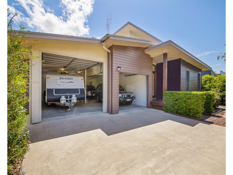 17 Naiad Court, Rainbow Beach QLD 4581