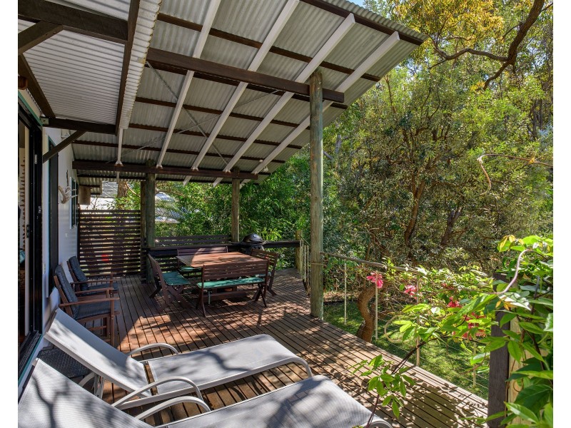 9 Naiad Court, Rainbow Beach QLD 4581
