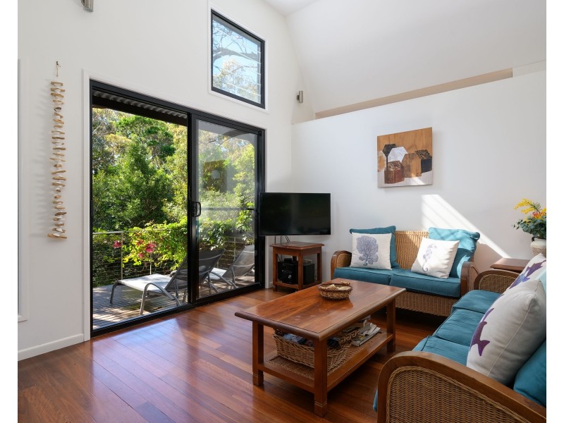 9 Naiad Court, Rainbow Beach QLD 4581