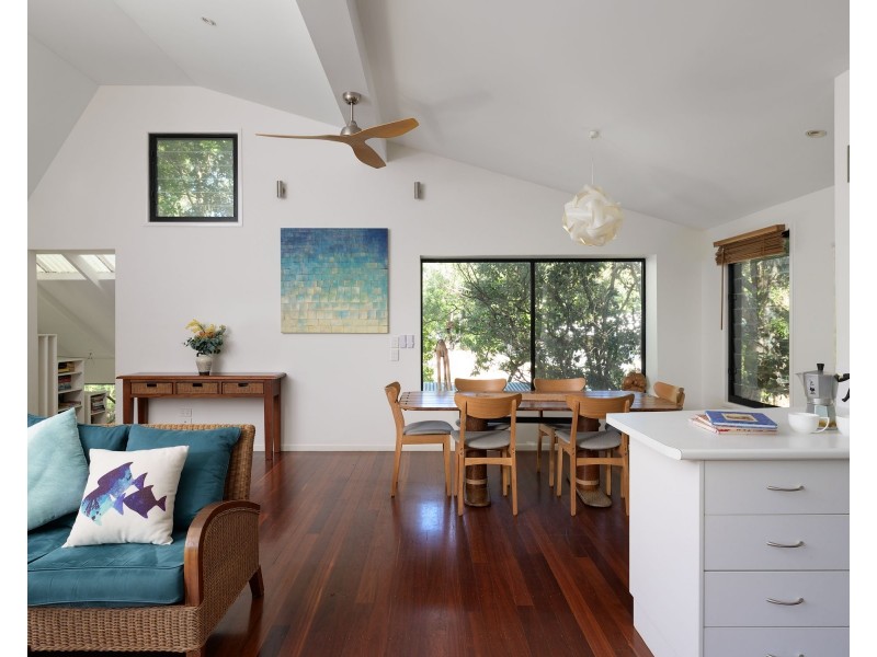 9 Naiad Court, Rainbow Beach QLD 4581