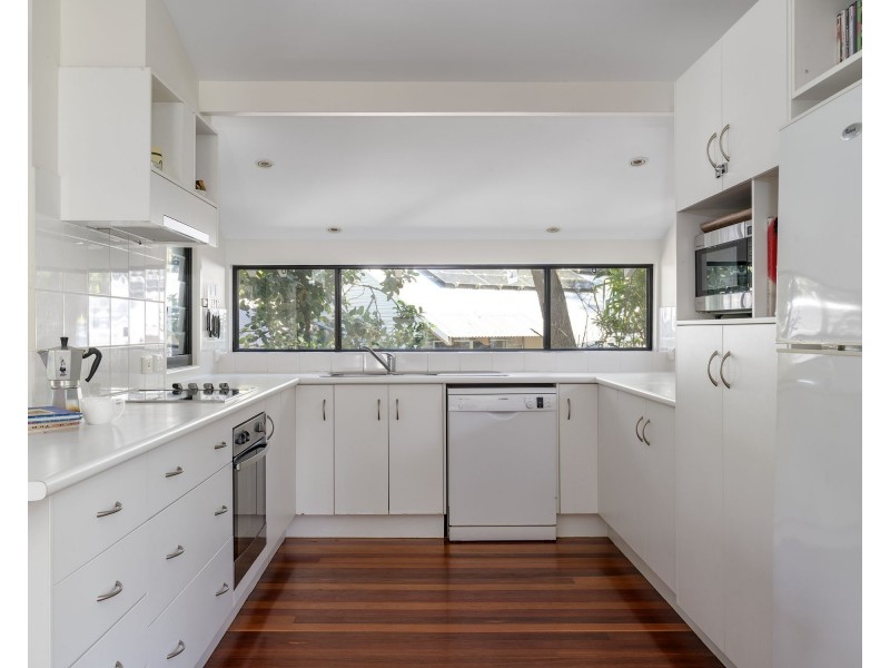 9 Naiad Court, Rainbow Beach QLD 4581