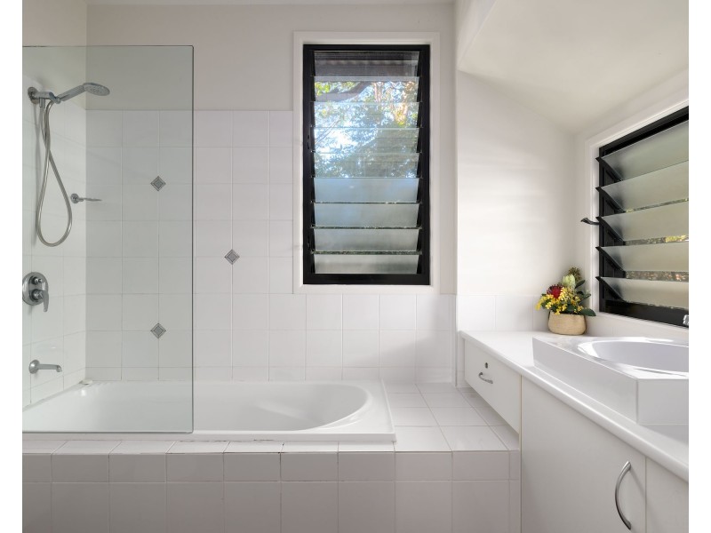 9 Naiad Court, Rainbow Beach QLD 4581