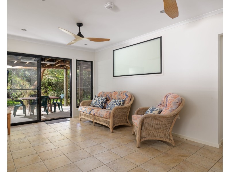 9 Naiad Court, Rainbow Beach QLD 4581