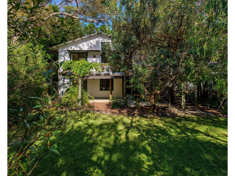 9 Naiad Court, Rainbow Beach QLD 4581