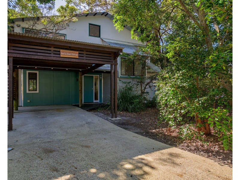 9 Naiad Court, Rainbow Beach QLD 4581