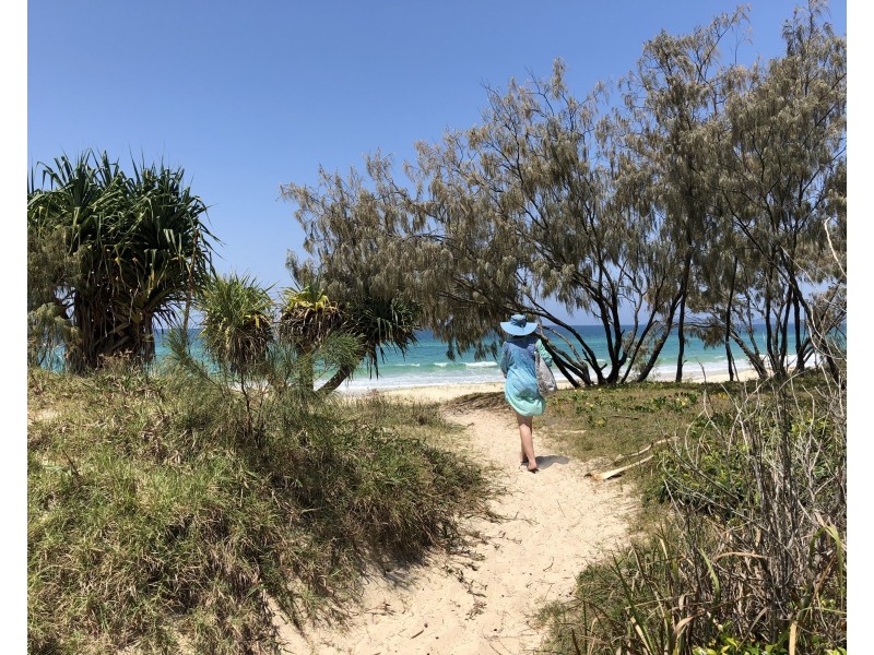 9 Naiad Court, Rainbow Beach QLD 4581