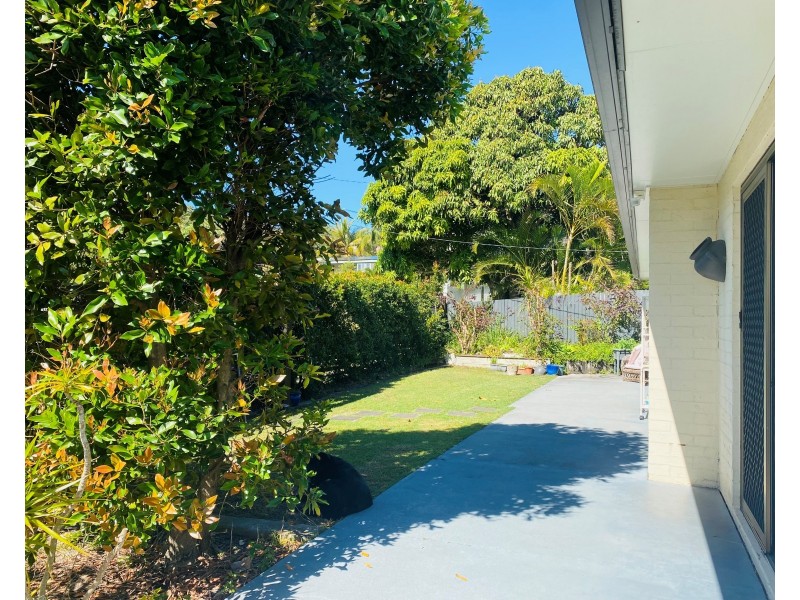 24 Rumbalara Avenue, Rainbow Beach QLD 4581