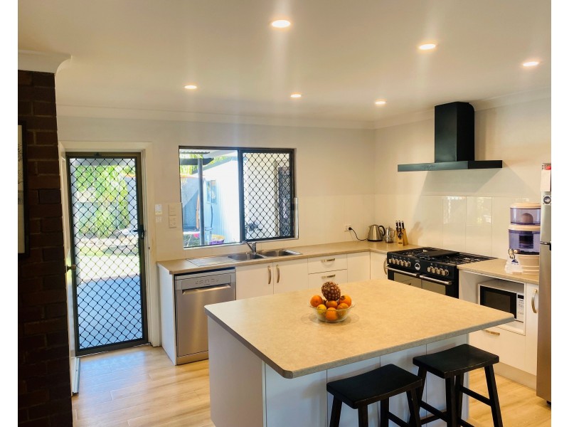 24 Rumbalara Avenue, Rainbow Beach QLD 4581