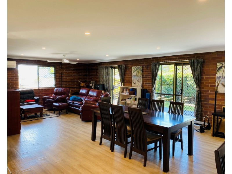 24 Rumbalara Avenue, Rainbow Beach QLD 4581
