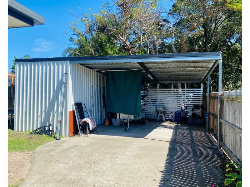 24 Rumbalara Avenue, Rainbow Beach QLD 4581