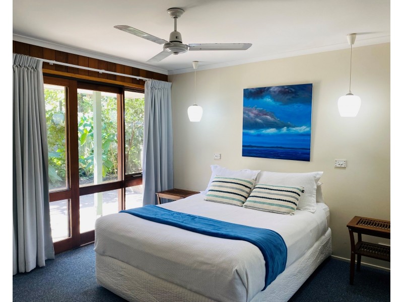 15 Larapinta Court, Rainbow Beach QLD 4581