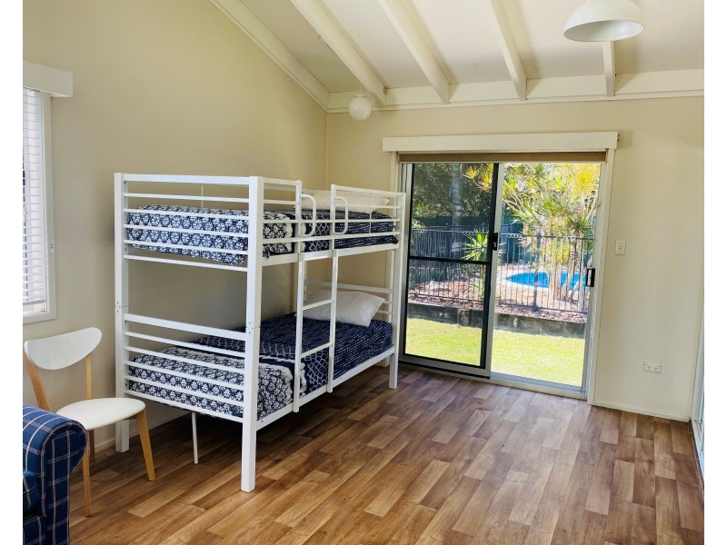 15 Larapinta Court, Rainbow Beach QLD 4581