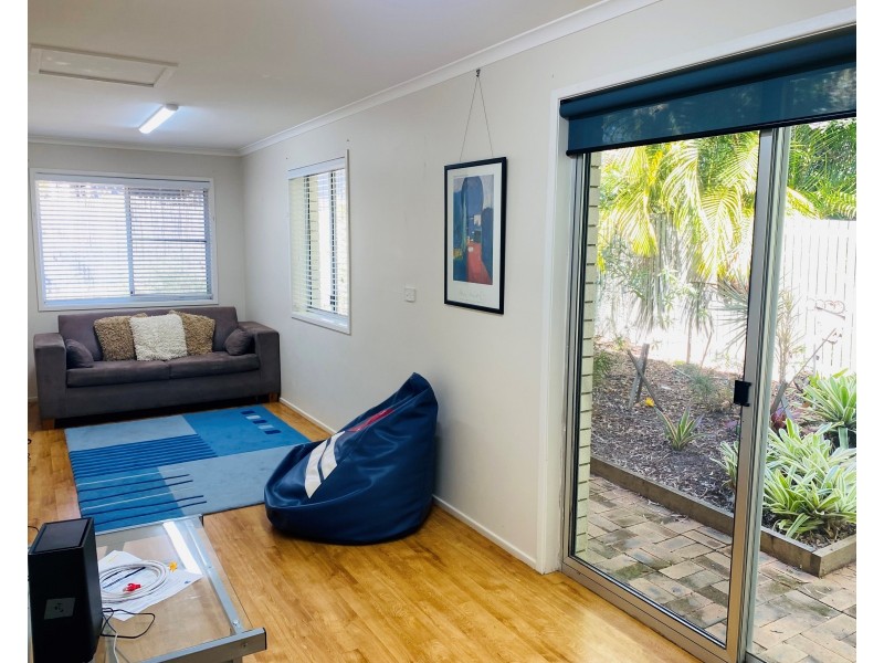 15 Larapinta Court, Rainbow Beach QLD 4581