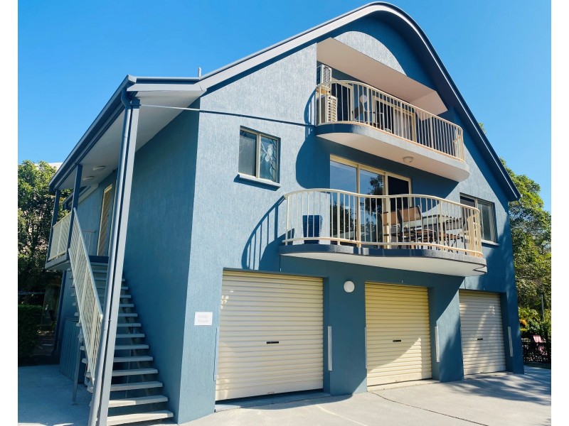 2/2 – 4 Double Island Drive, Rainbow Beach QLD 4581