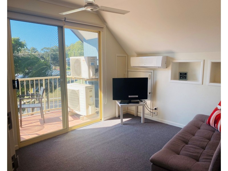 2/2 – 4 Double Island Drive, Rainbow Beach QLD 4581