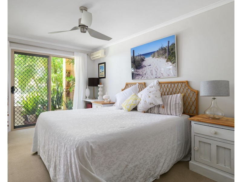 2/9 Zircon Street, Rainbow Beach QLD 4581