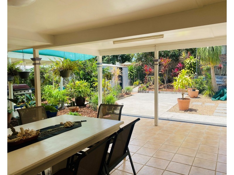 23 Bomburra Court, Rainbow Beach QLD 4581