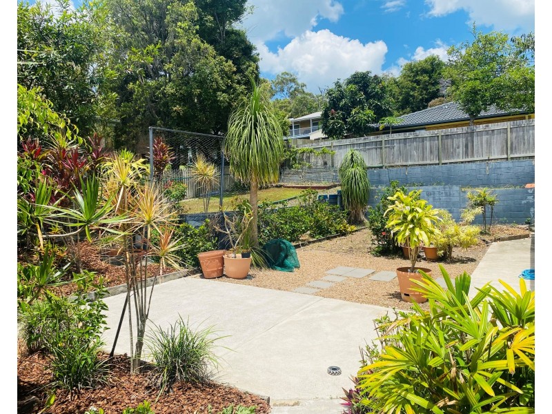 23 Bomburra Court, Rainbow Beach QLD 4581