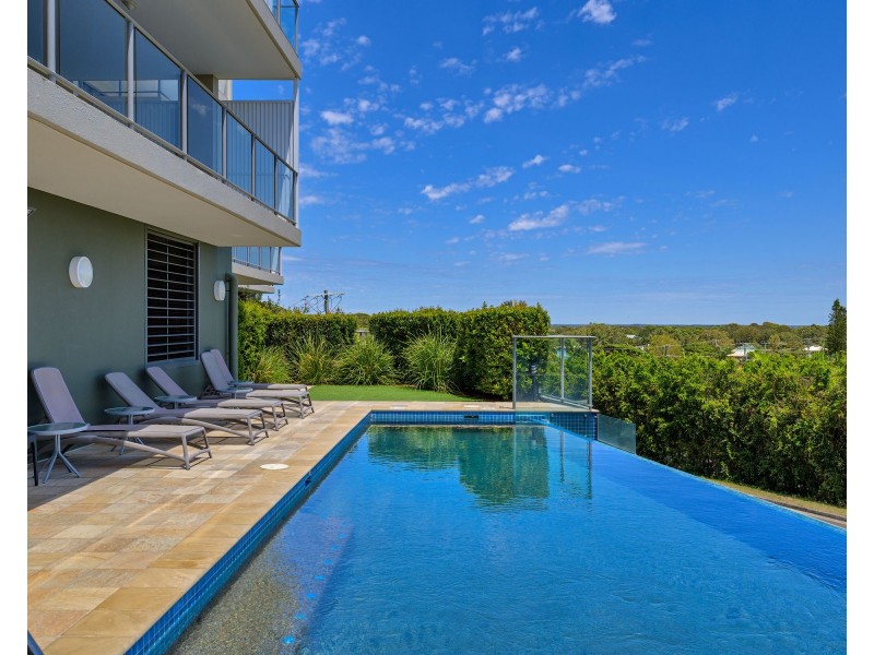 4/3-5 Ocean View Parade, Rainbow Beach QLD 4581