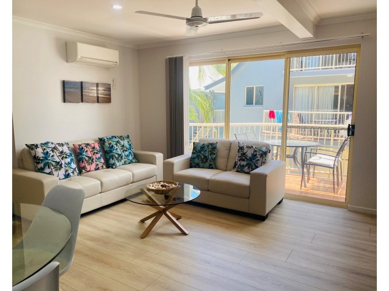 8/2-4 Double Island Drive, Rainbow Beach QLD 4581