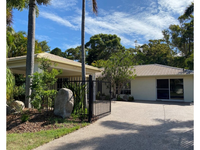 18 Rumbalara Avenue, Rainbow Beach QLD 4581