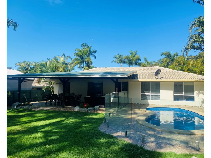 18 Rumbalara Avenue, Rainbow Beach QLD 4581